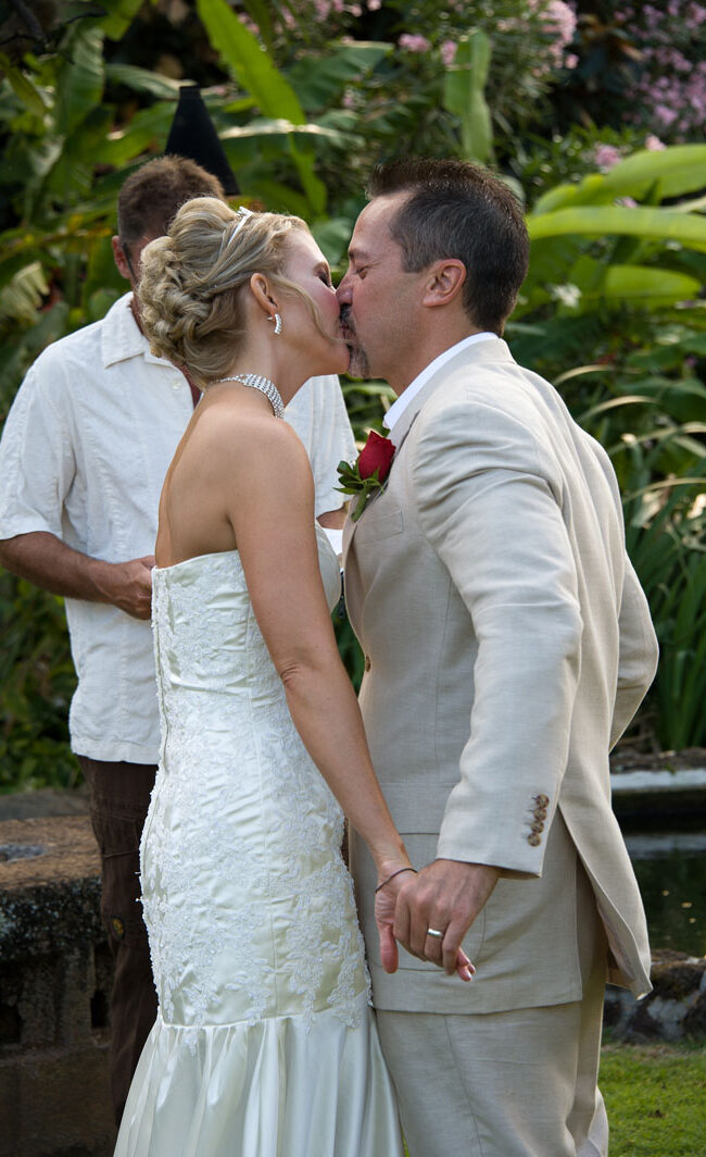 Tamara and Darren: Kauai Wedding 40